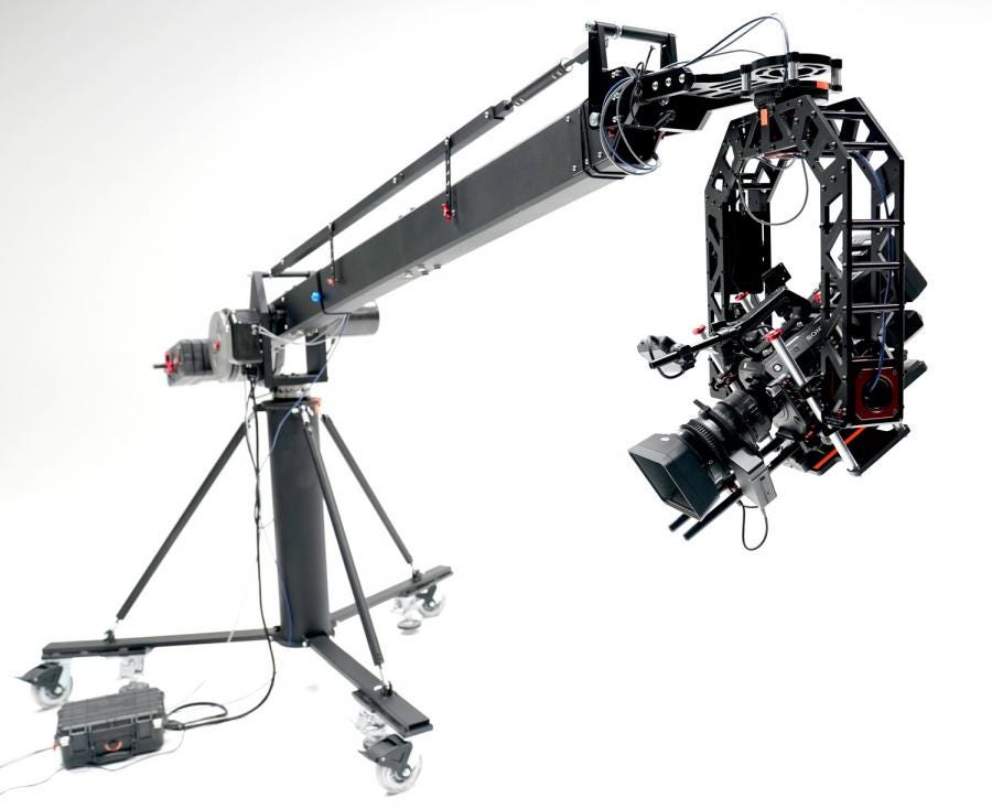 Maxicrane 推出新的机器人摄像机器