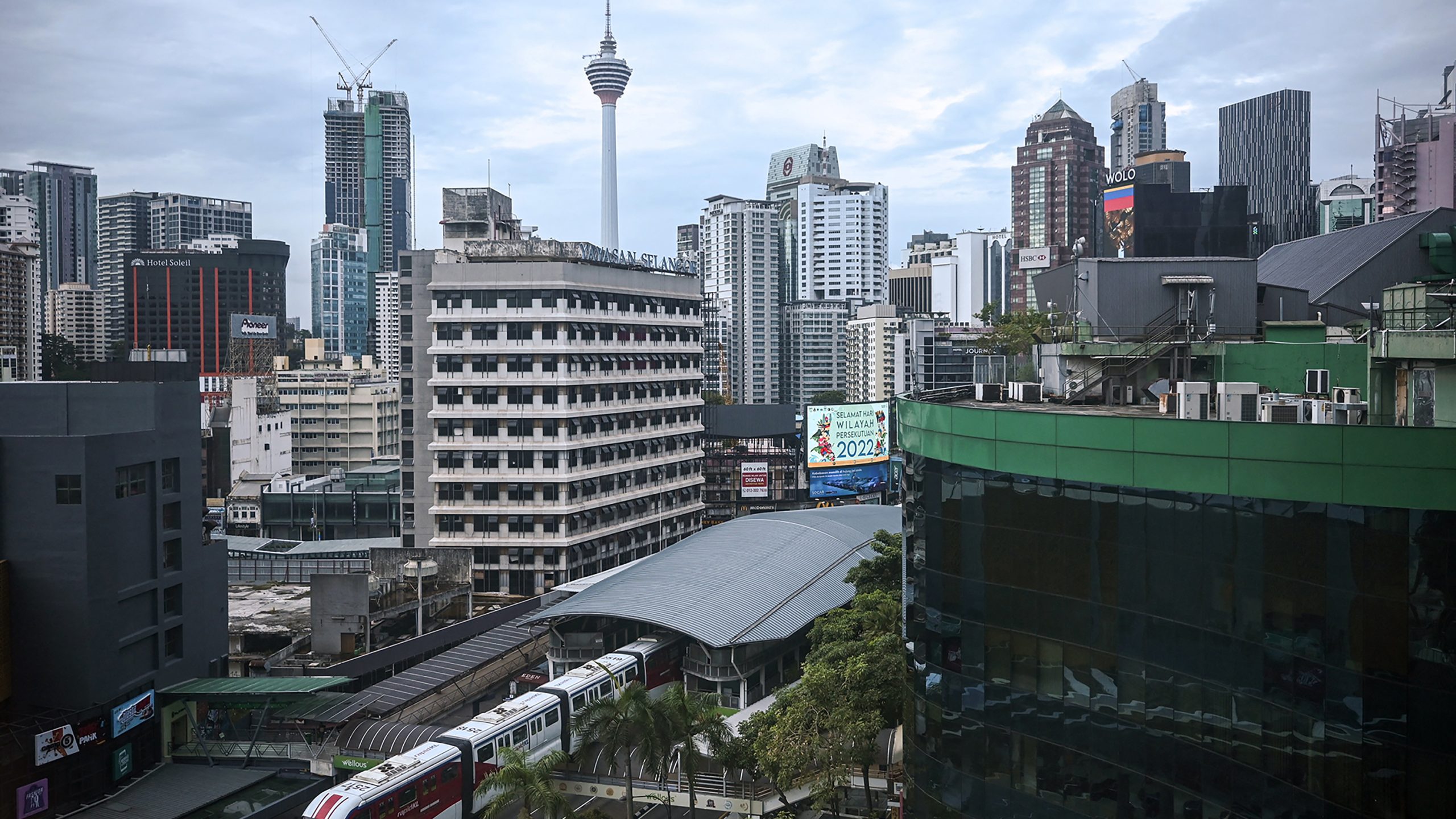 马来西亚在吸引外国直接投资方面领先新兴东南亚
