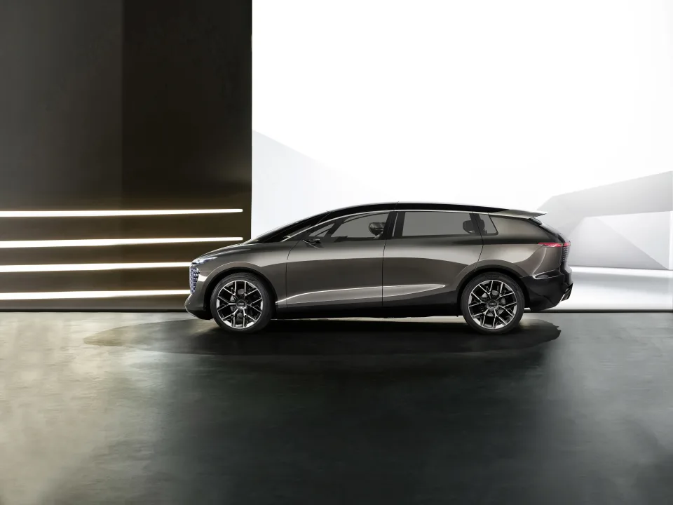Audi Urbansphere电动概念车亮相：专为未来大城市而设计