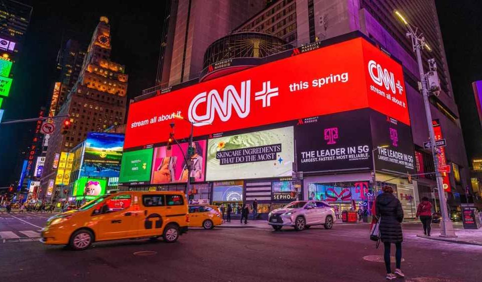 CNN+ 是由 CNN 推出的纯流媒体平台，在推出仅一个月后就关闭，5 亿美元打水漂