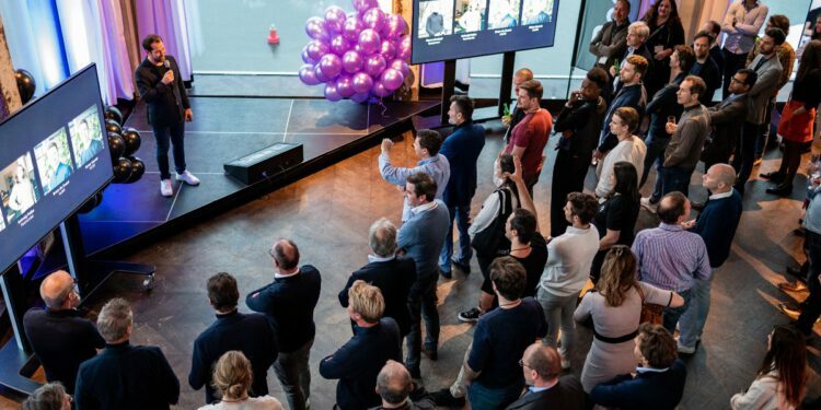 作为新的荷兰创新中心的一部分，Rockstart 和 Ørsted 为可再生能源初创公司启动了加速器计划