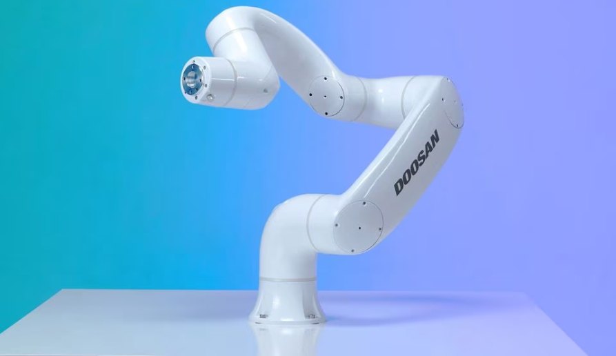 机器人初创公司斗山机器人 (Doosan Robotics) 首日交易大涨 127%，成为韩国 2023 年最大的 IPO