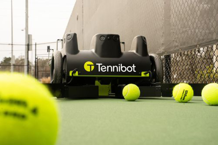Tennibot 机器人的英雄图。