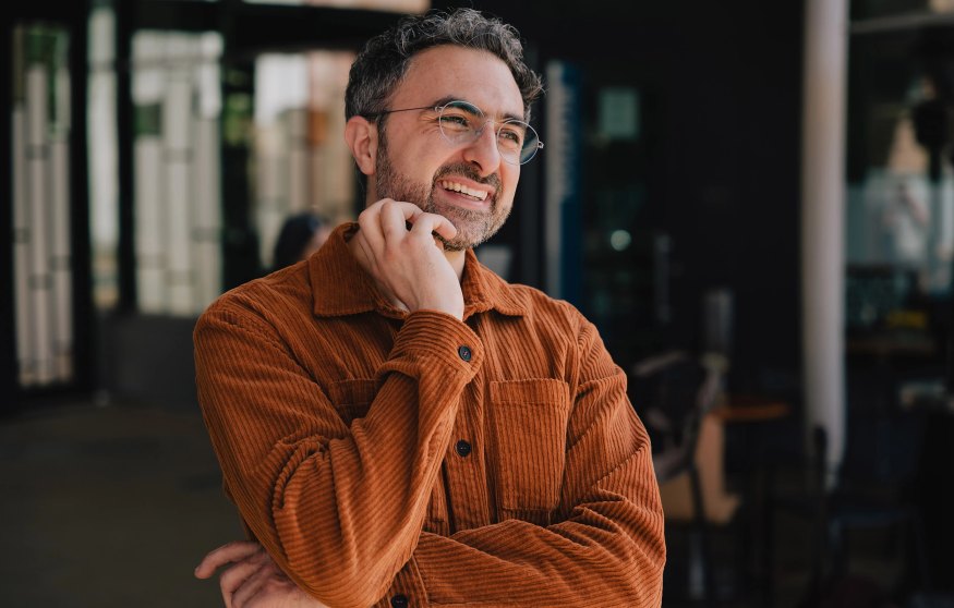 Microsoft-hires-DeepMind-co-founder-Must