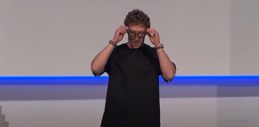 Meta Connect 2025发布会上，马克·祖克柏亲自展示Ray-Ban Display智慧眼镜