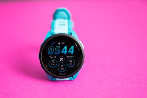 Garmin Forerunner 165 Music 智能手表