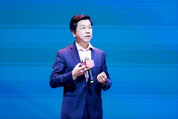 零一万物CEO李开复博士在GOTC峰会发表演讲