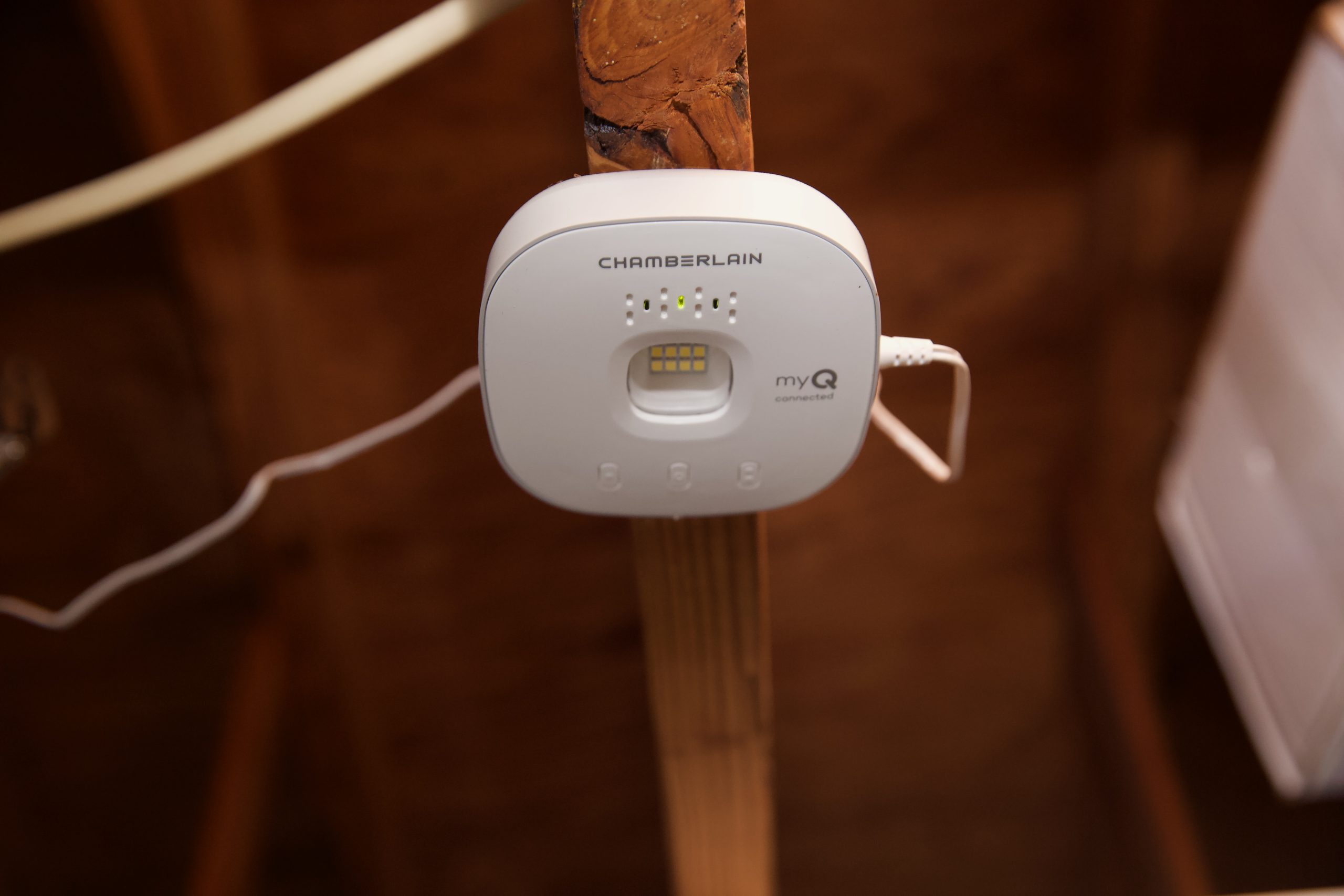 MyQ车库门控制器连接示意图