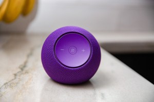 亚马逊Echo Dot Max智能音箱